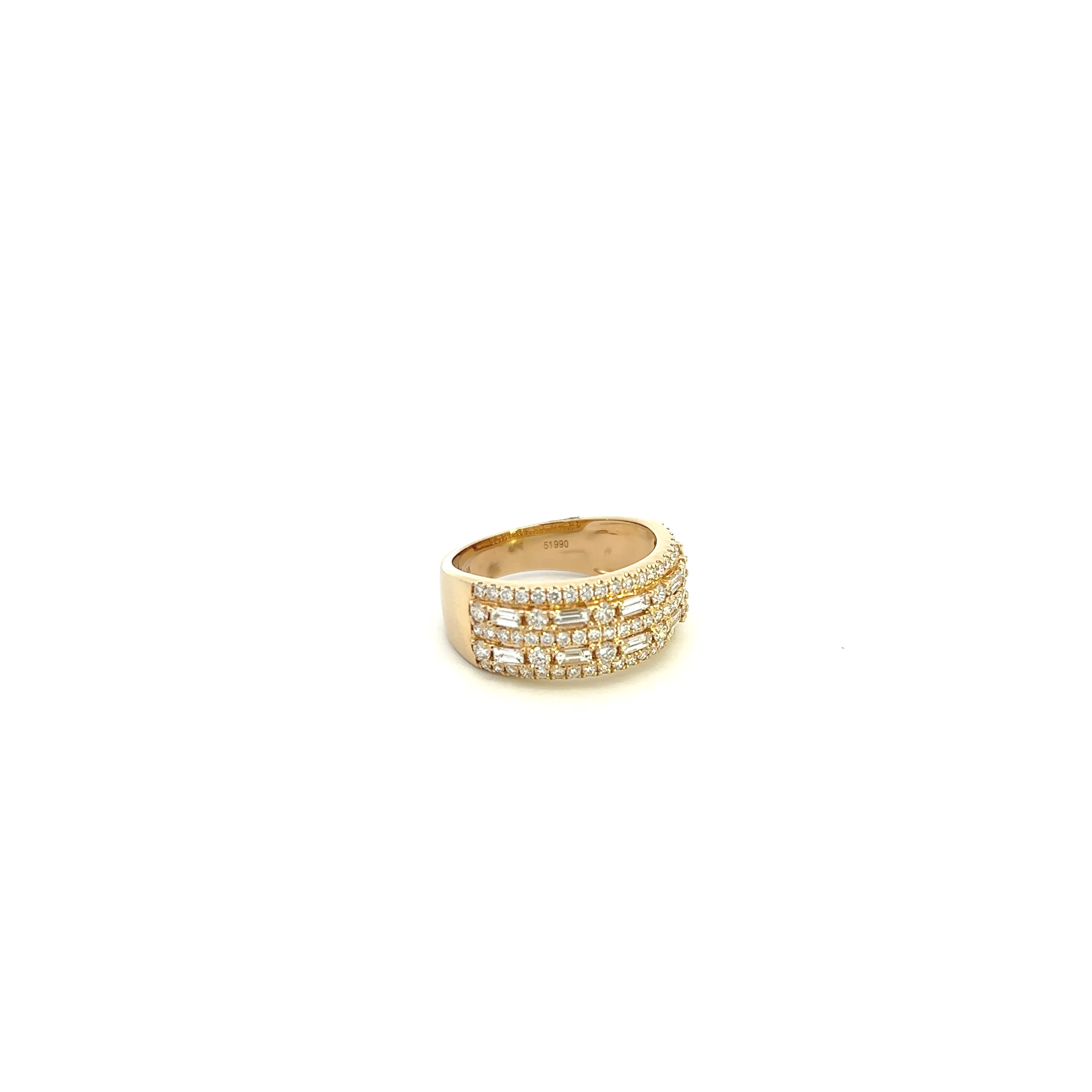 14K Yellow Gold Baguette And Round Diamond Fashion Ring (1.03ctw)