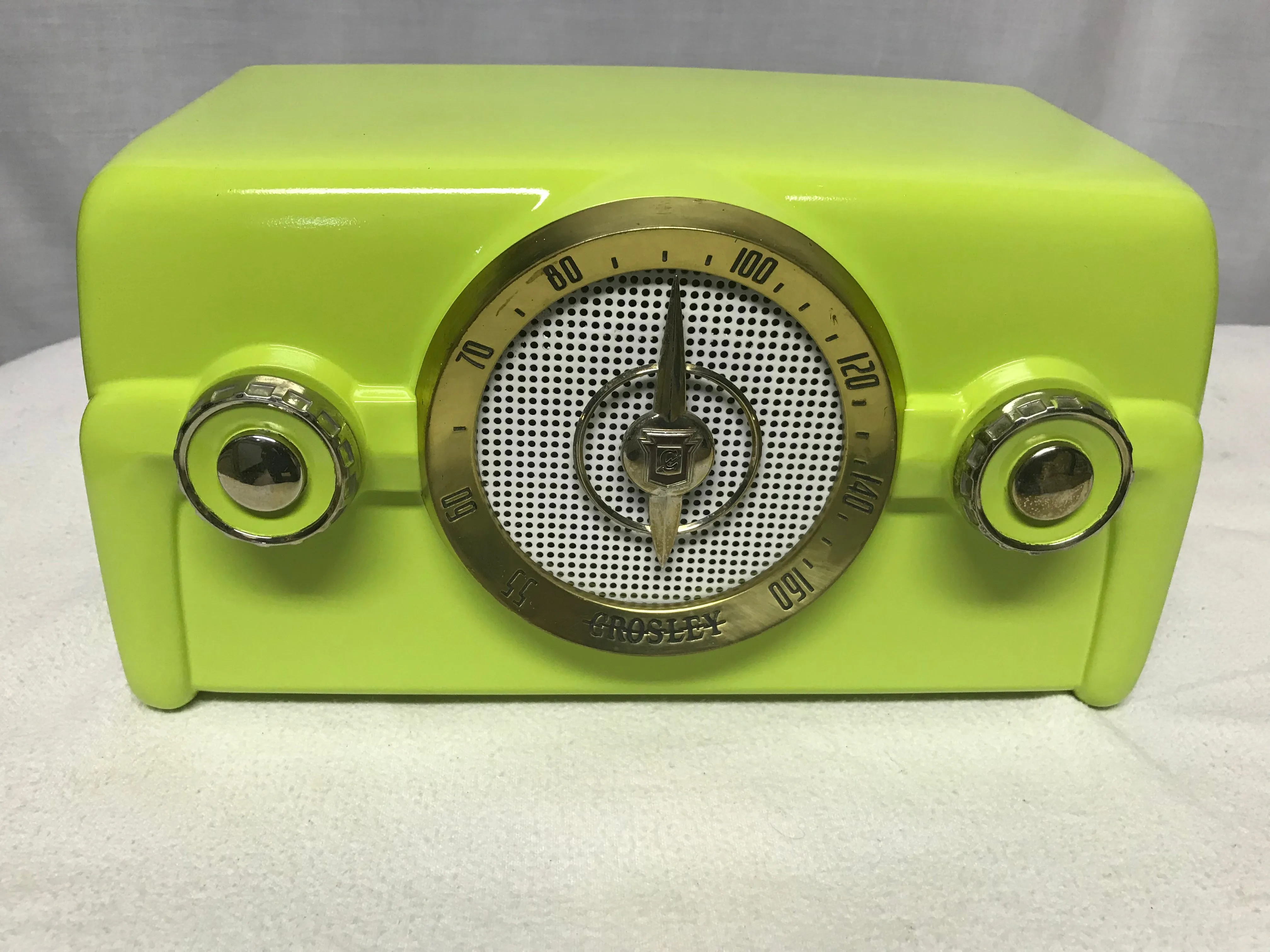 1950 Crosley 10-137 "Dashboard" Tube Radio With Bluetooth input.