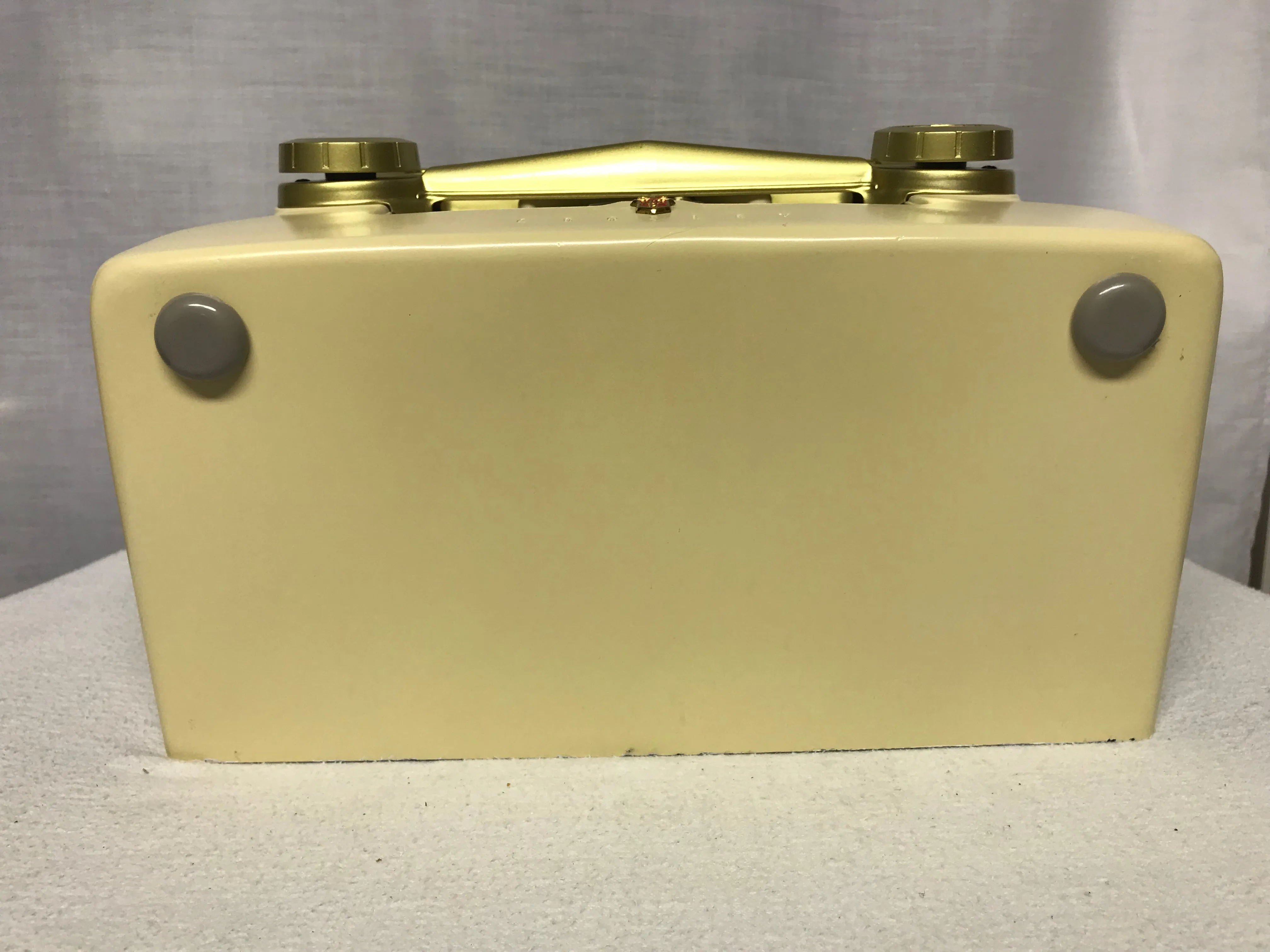 1953 Crosley E-15 "Dashboard" Tube Radio With Bluetooth input.