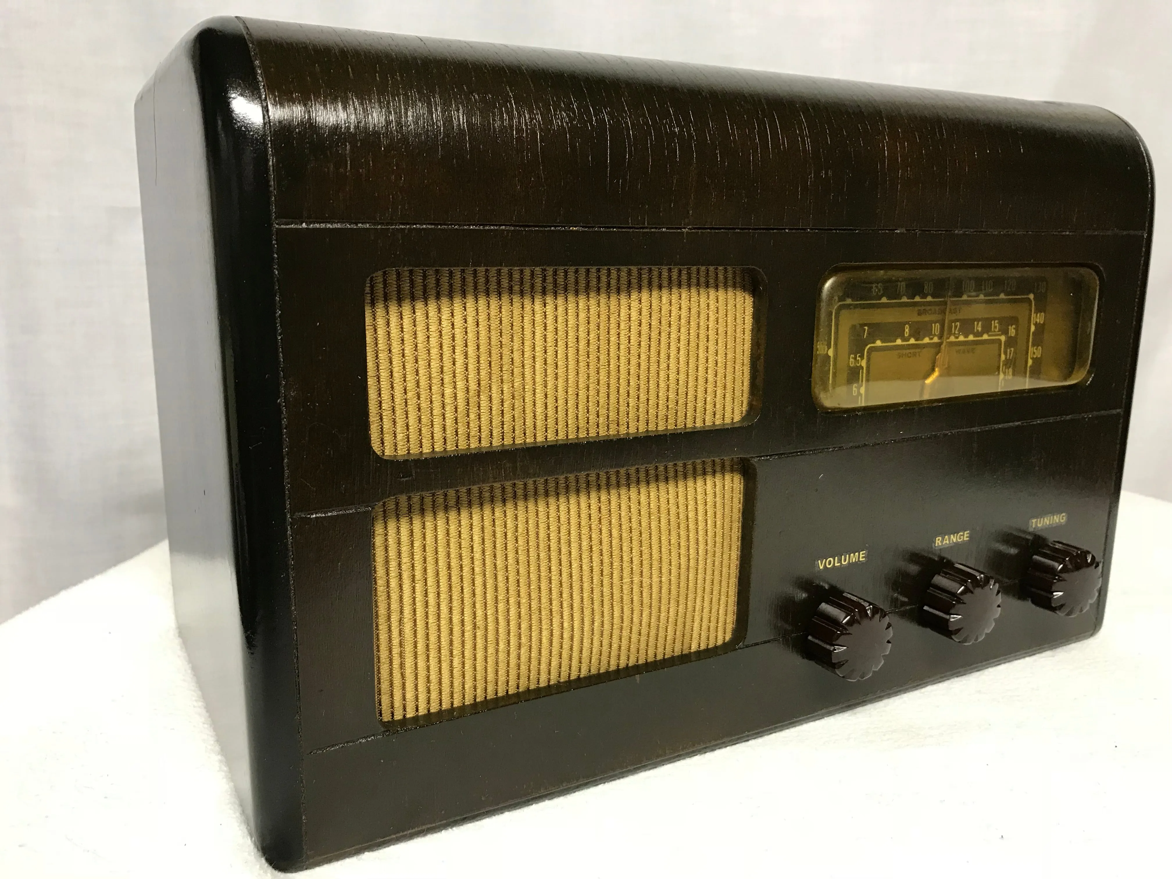 Addison MWD5 Tube Radio With Bluetooth input.