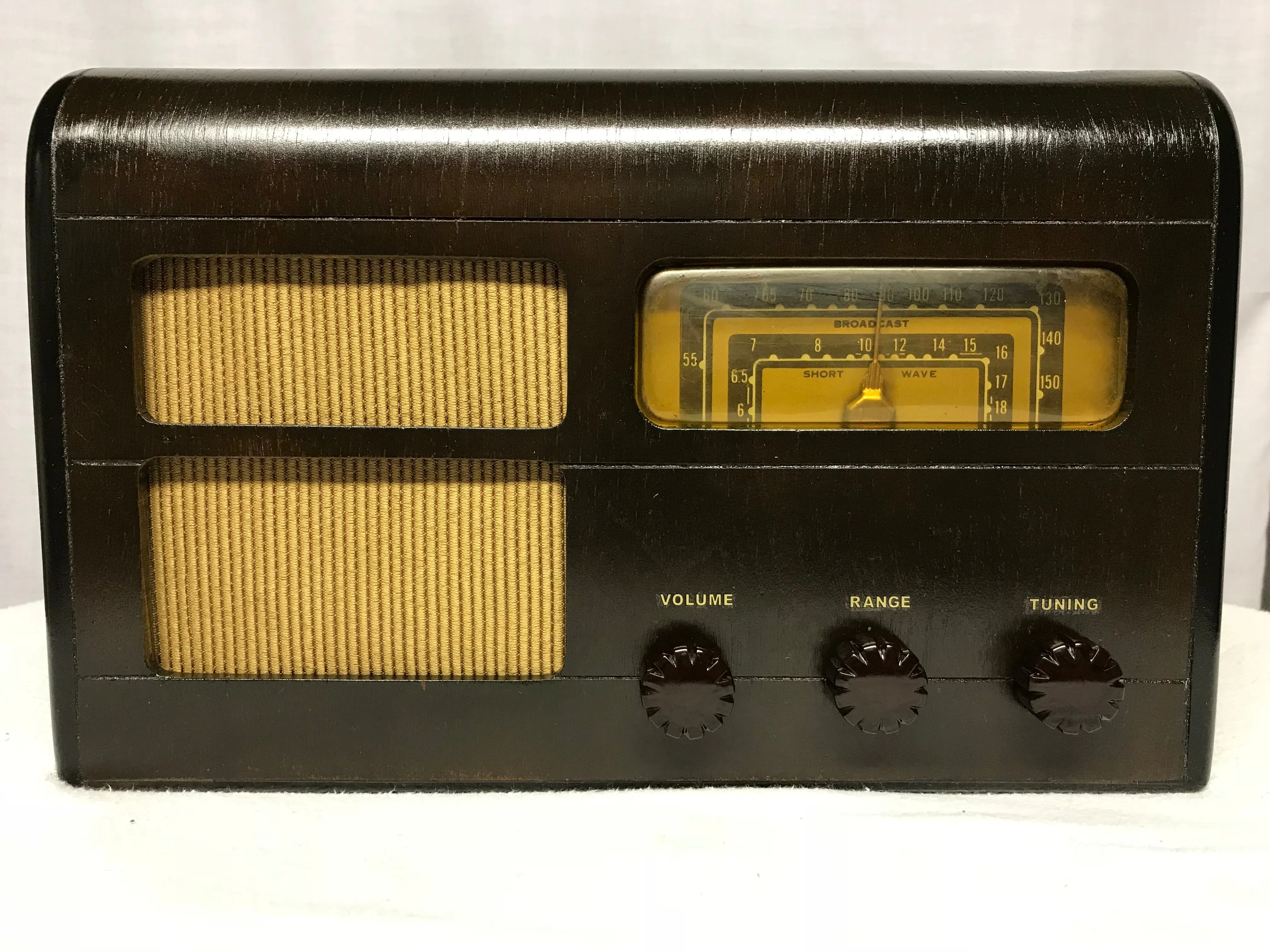 Addison MWD5 Tube Radio With Bluetooth input.