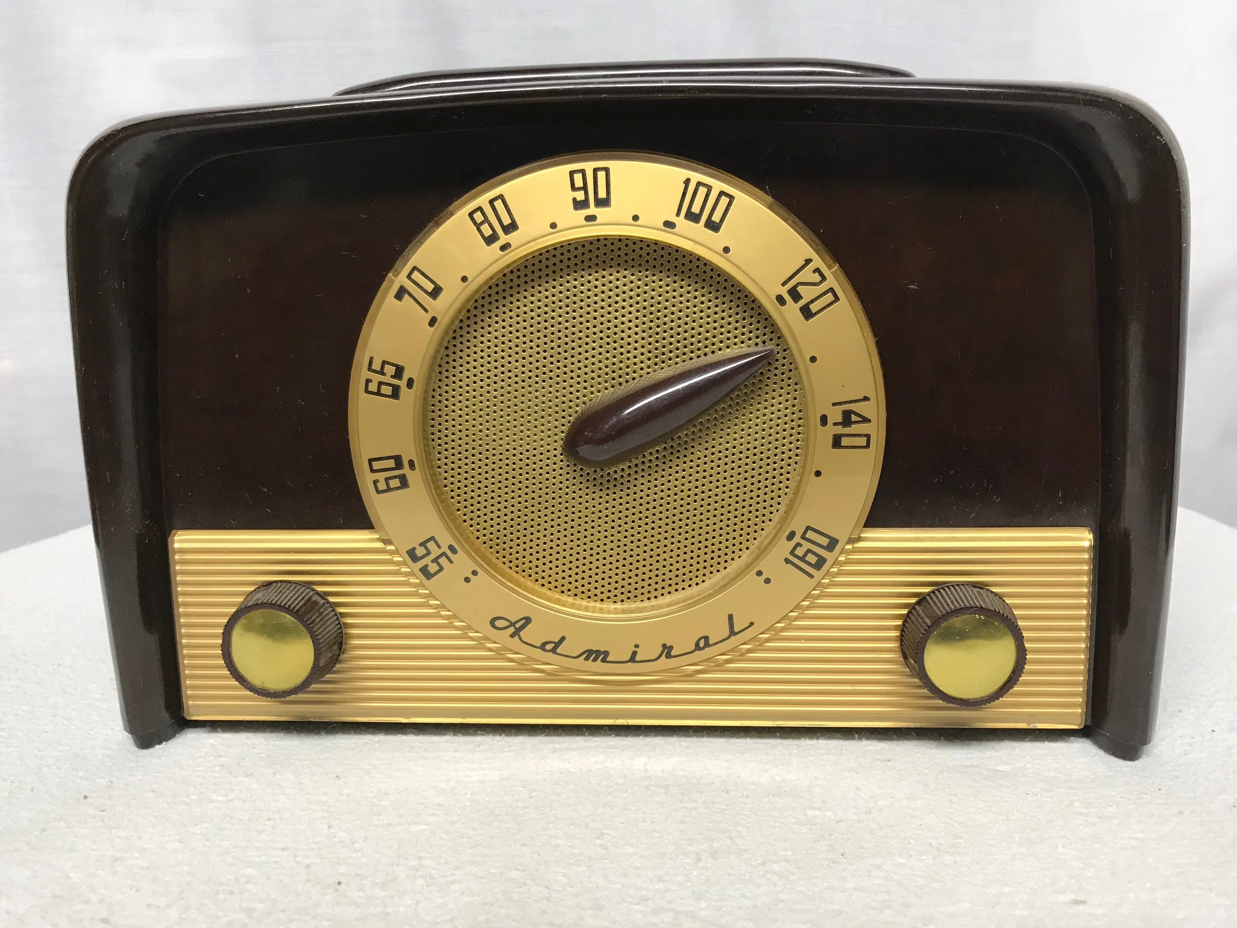 Admiral 5E22X Tube Radio With Bluetooth input.