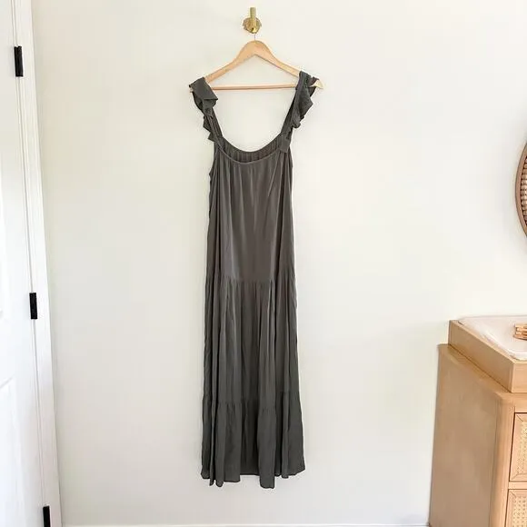 BB Dakota Tiered Ruffled Sleeveless Scoop Neck Maxi Maternity Dress Green L