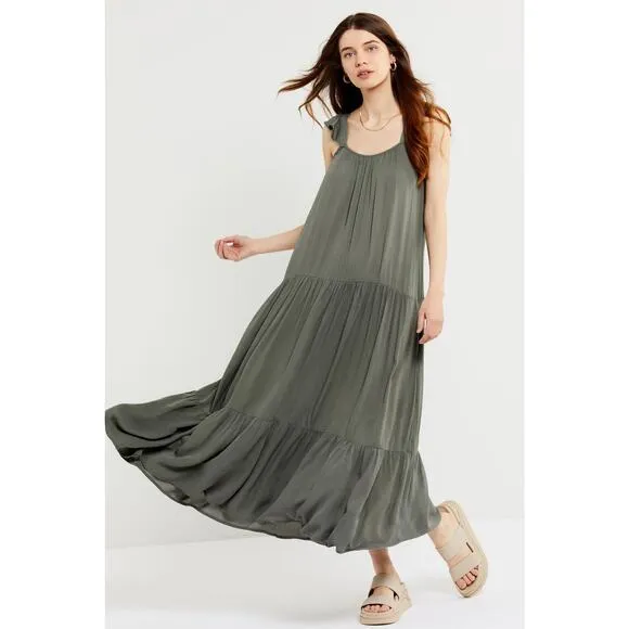 BB Dakota Tiered Ruffled Sleeveless Scoop Neck Maxi Maternity Dress Green L
