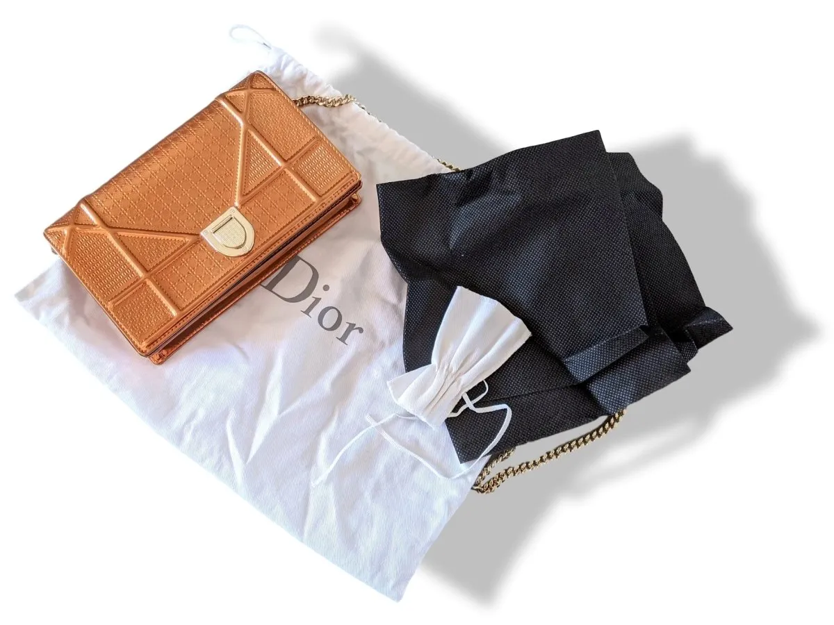 Christian Dior Purple Orange Metallic Calfskin Micro-Cannage DIORAMA POUCH 19 cm Pochette Flap Bag WOC New!