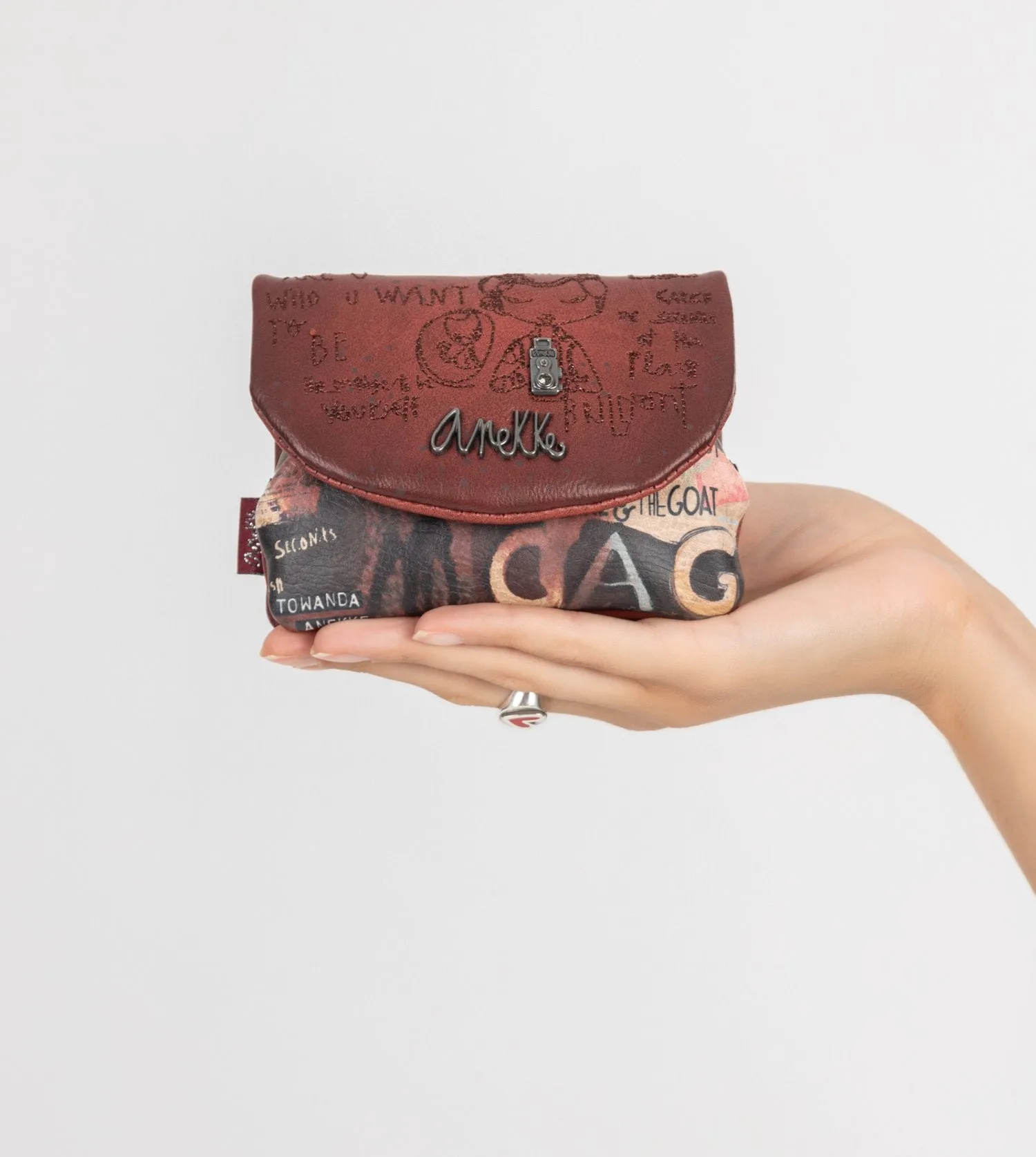 City Art maroon purse with a flap