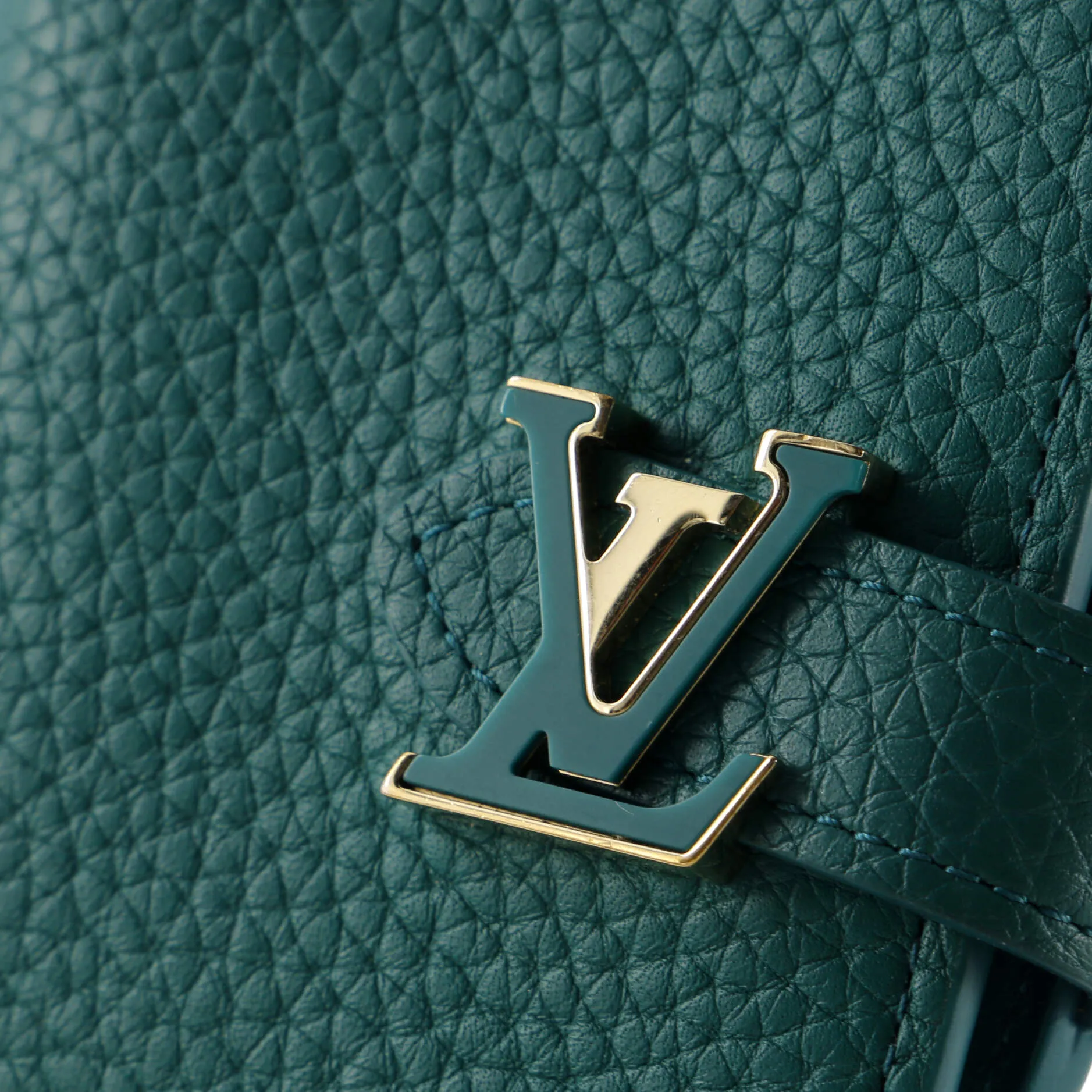 Designer LV Vertical Wallet Taurillion Leather Compact