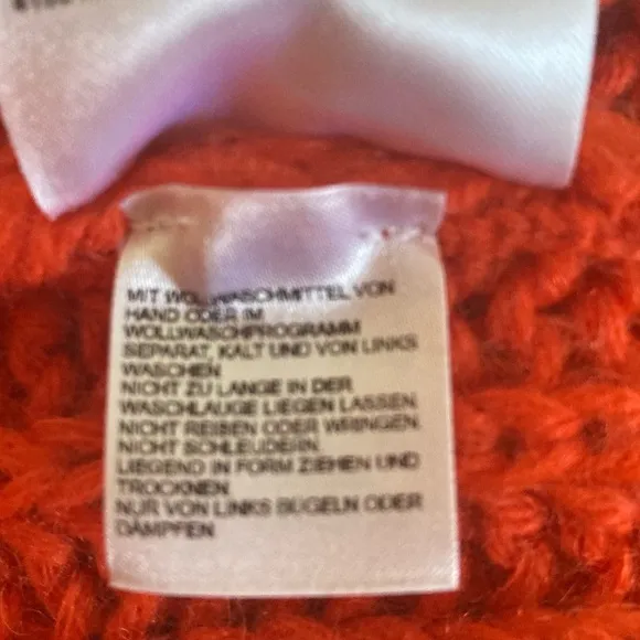 DRYKORN Fluffy Wool Alpaca Nola Sweater in Tangerine