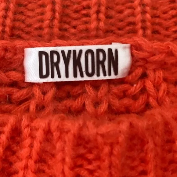 DRYKORN Fluffy Wool Alpaca Nola Sweater in Tangerine