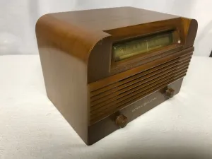 General Electric CL-541 Tube Radio With Bluetooth input.