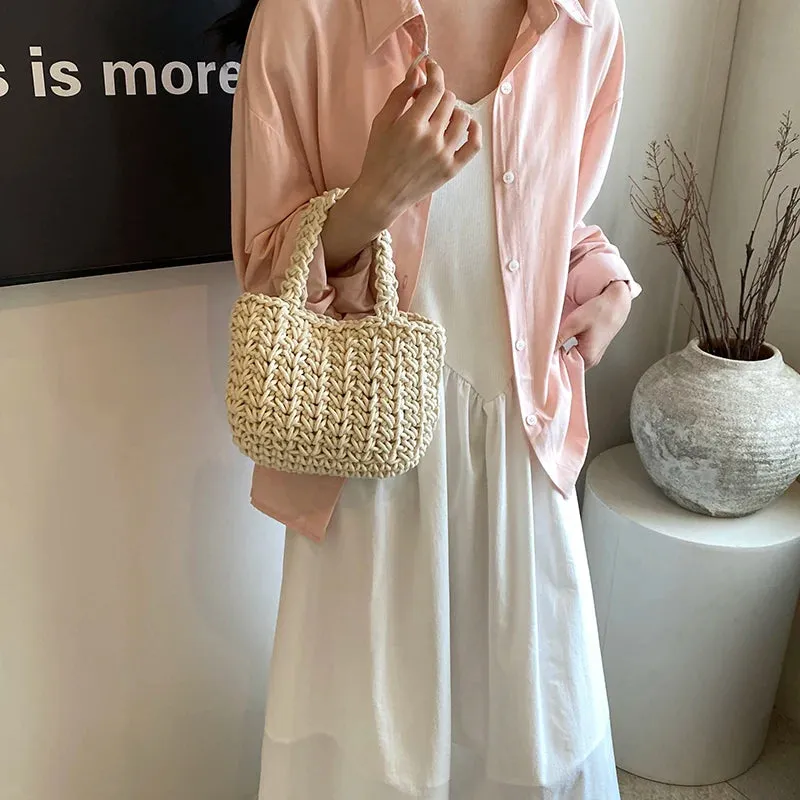 Handmade Woven Women's Bag 2024 New Fashion, Leisure and Popular Beach Bag Handbag, Exquisite Grass Woven Bag