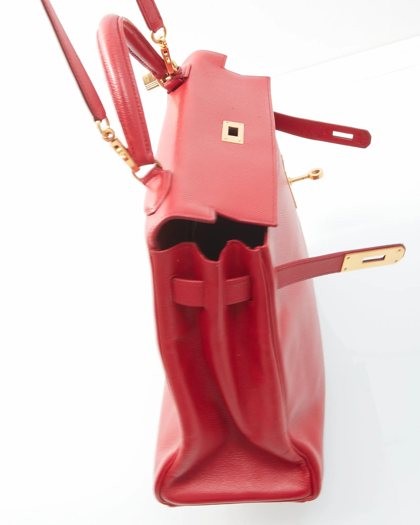 Hermès Red Courchevel Leather Kelly 32 Bag GHW