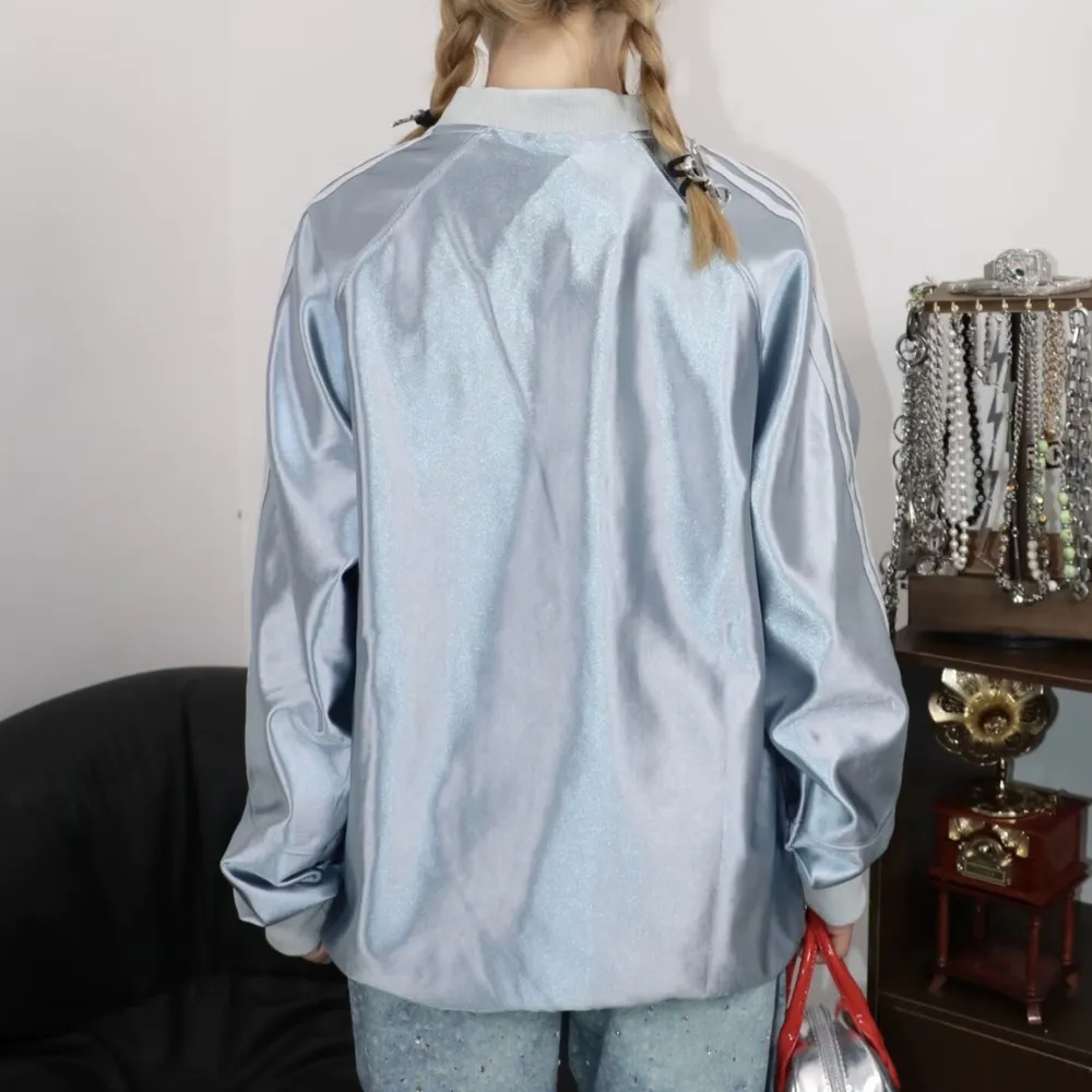 Hip Hop V-Neck Silk Raglan Sweatshirt