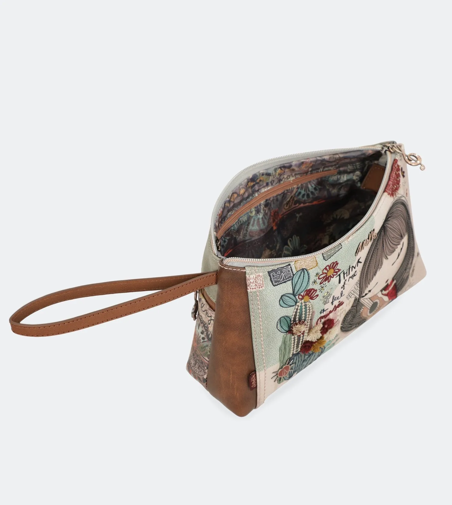 Ixchel Toiletry bag with a zip