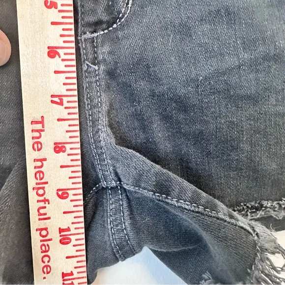 Joe’s Jeans Lisbeth Black Denim Shorts 28