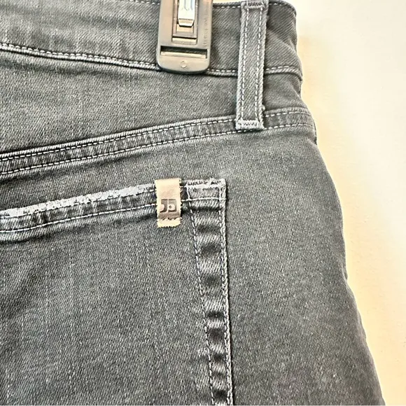 Joe’s Jeans Lisbeth Black Denim Shorts 28