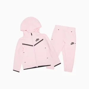 Kid's Sportswear Tech Fleece Outfit