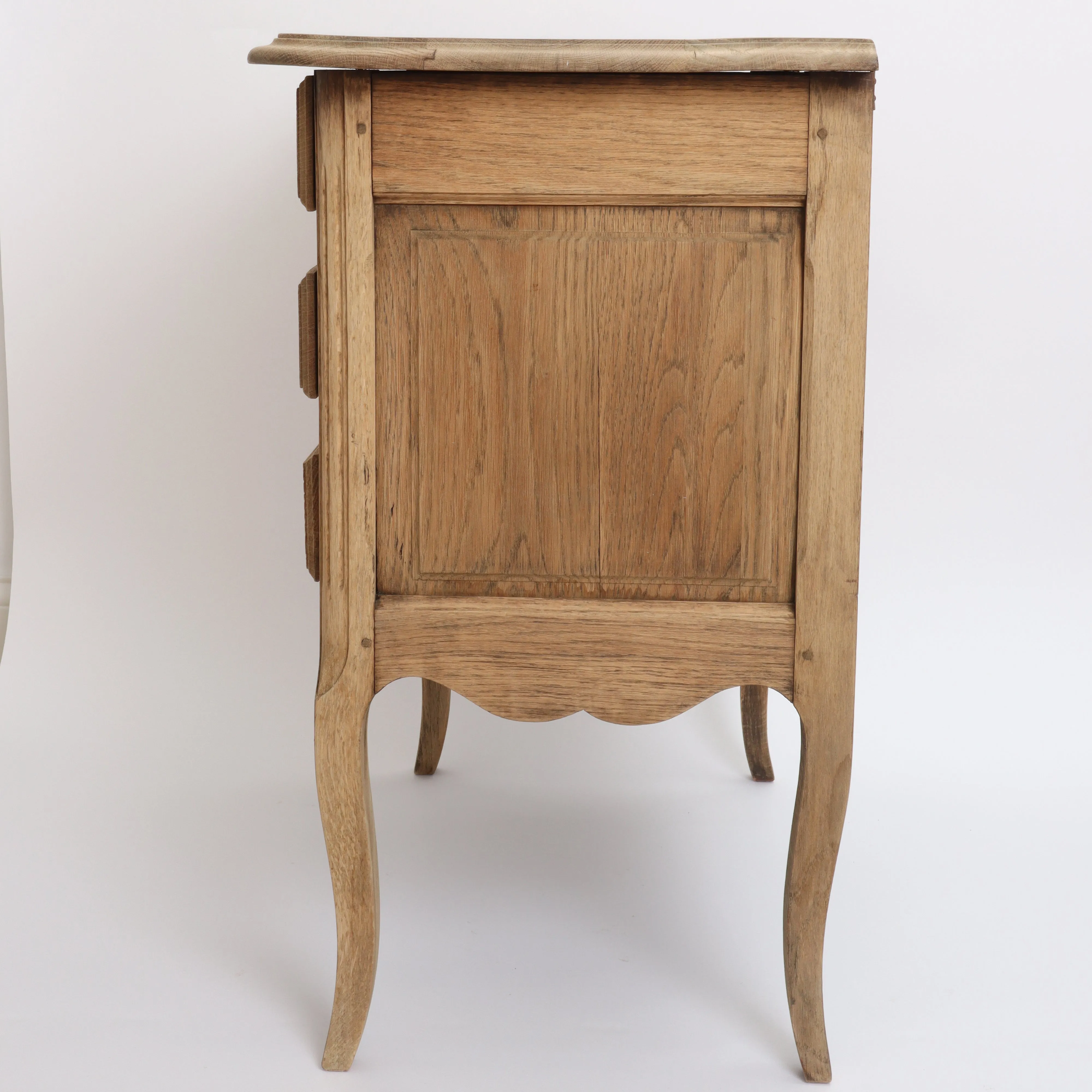 Pair of French Bleached Oak Nightstands c1920