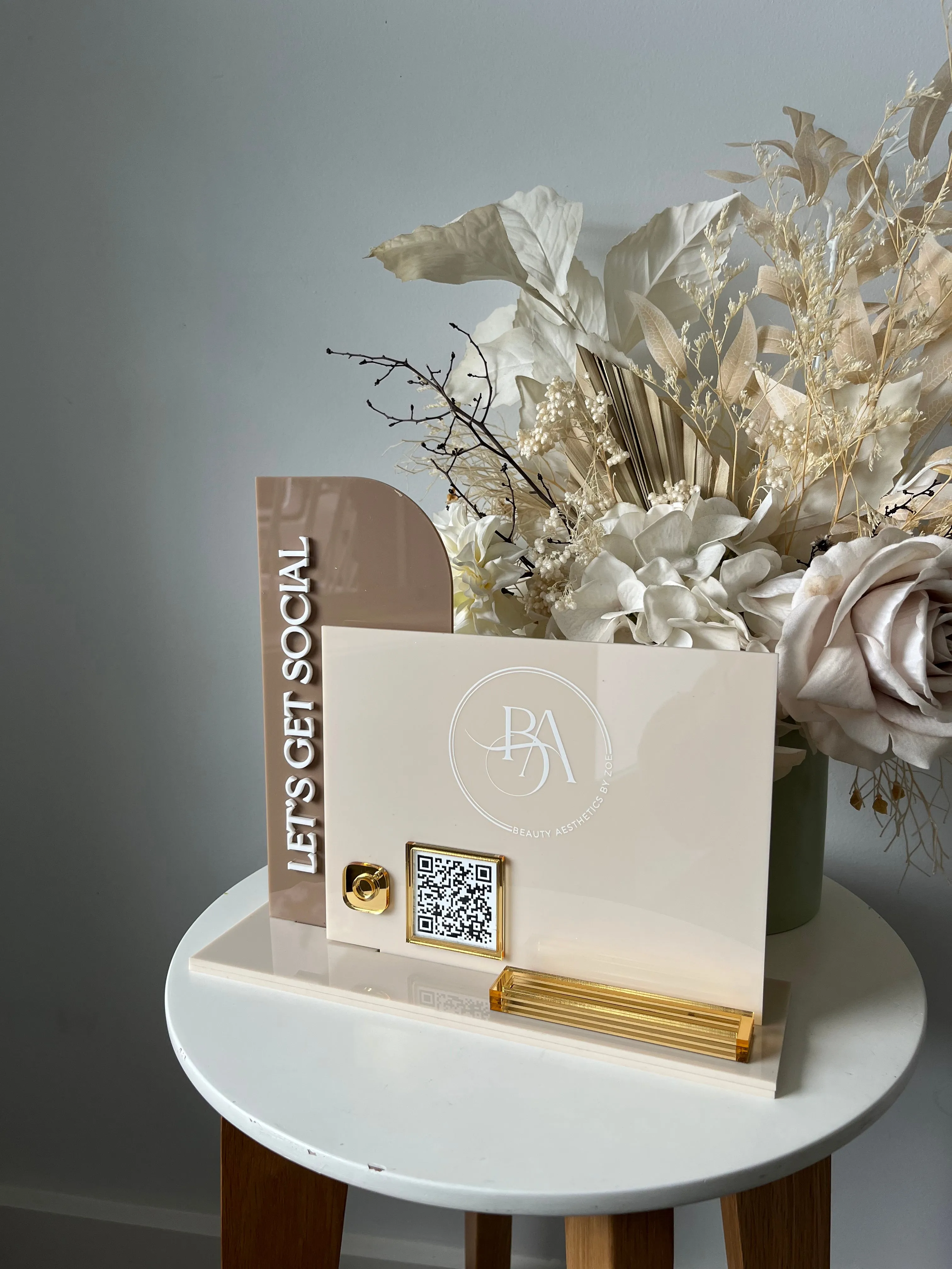 Rectangle Social, Logo, QR   Card Holder