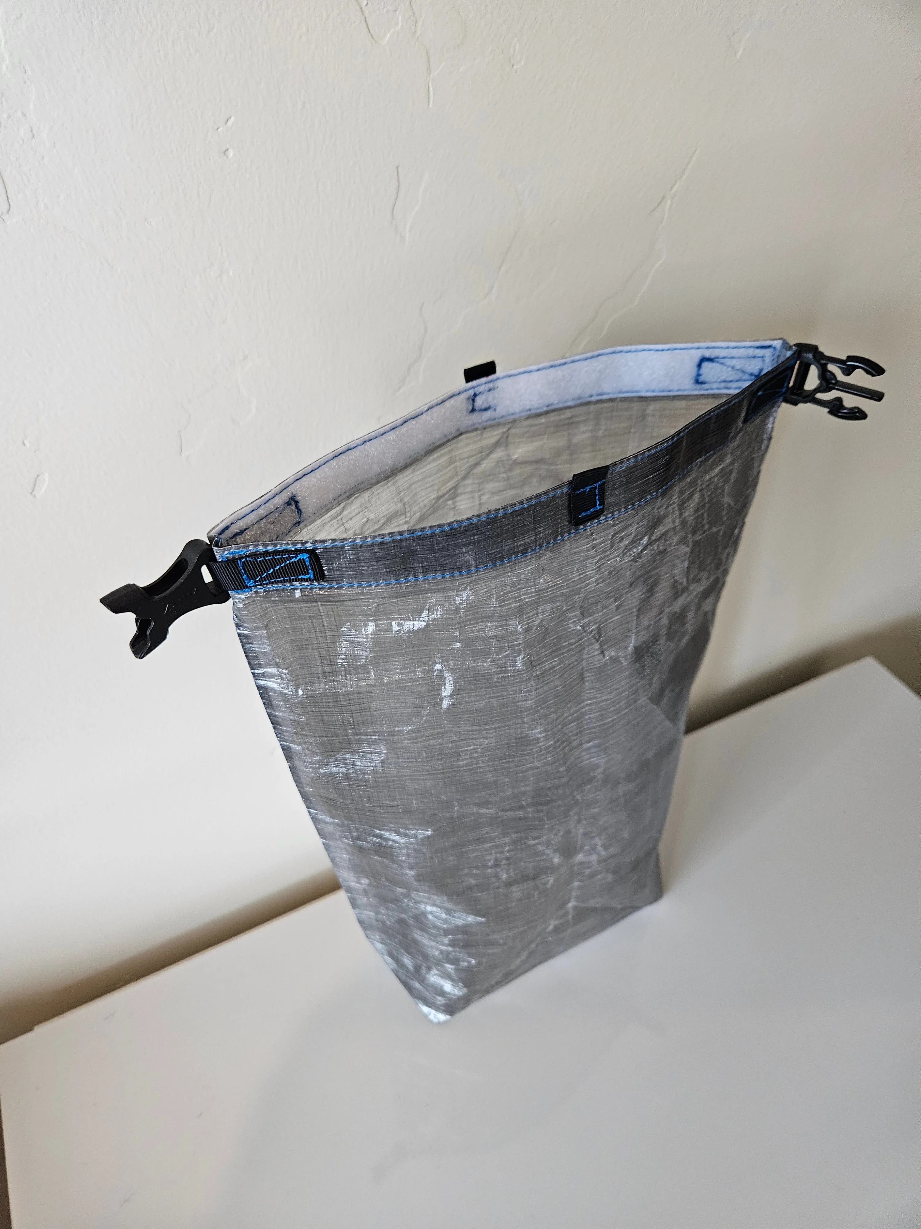 Superlight Small Dry Bag - Black Dyneema