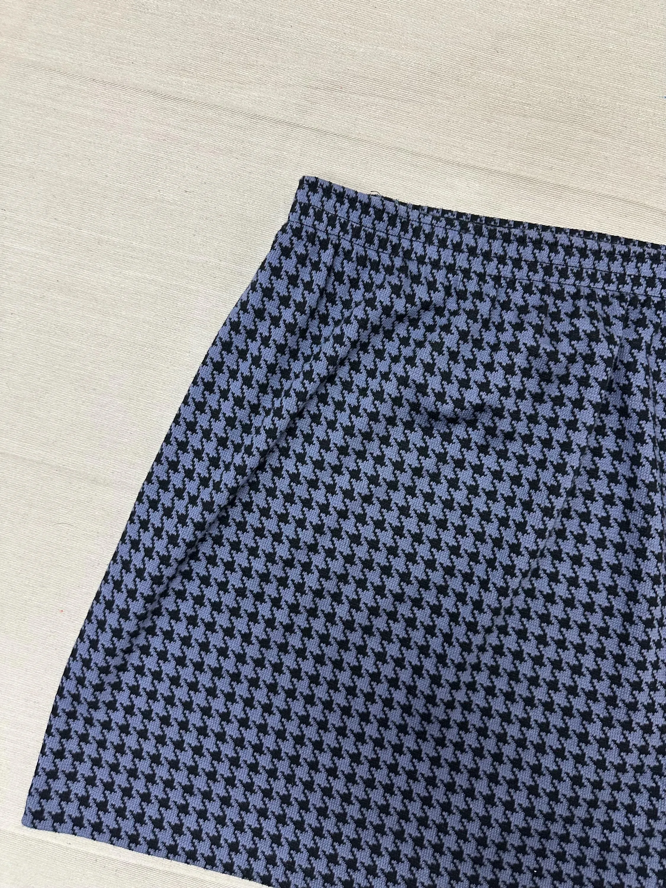 Vintage 80s Blue Houndstooth Cotton Strechy Comfy High Waisted Mini Skirt | Size Medium