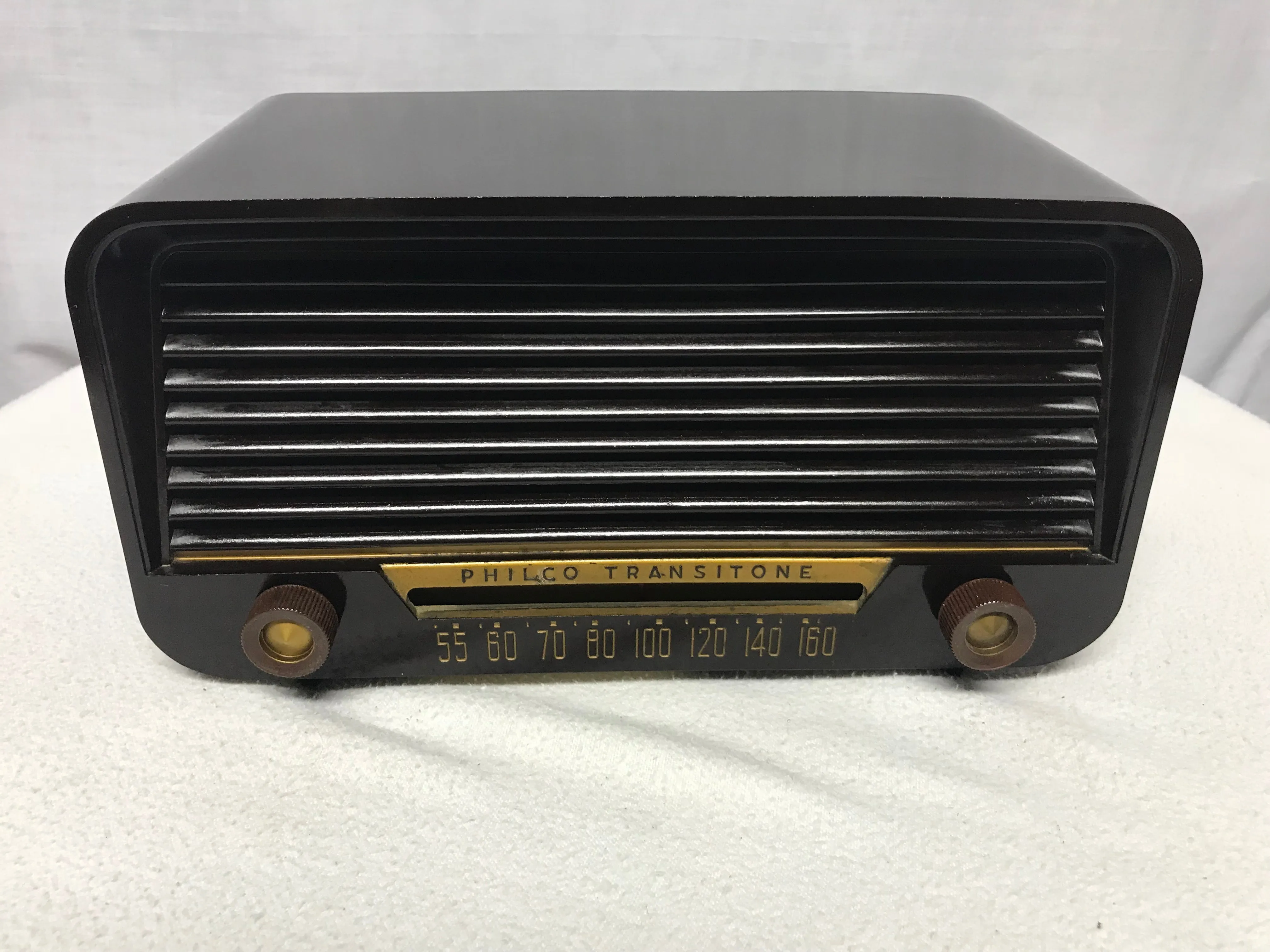 Vintage Retro Philco Tube Radio With Bluetooth Input.
