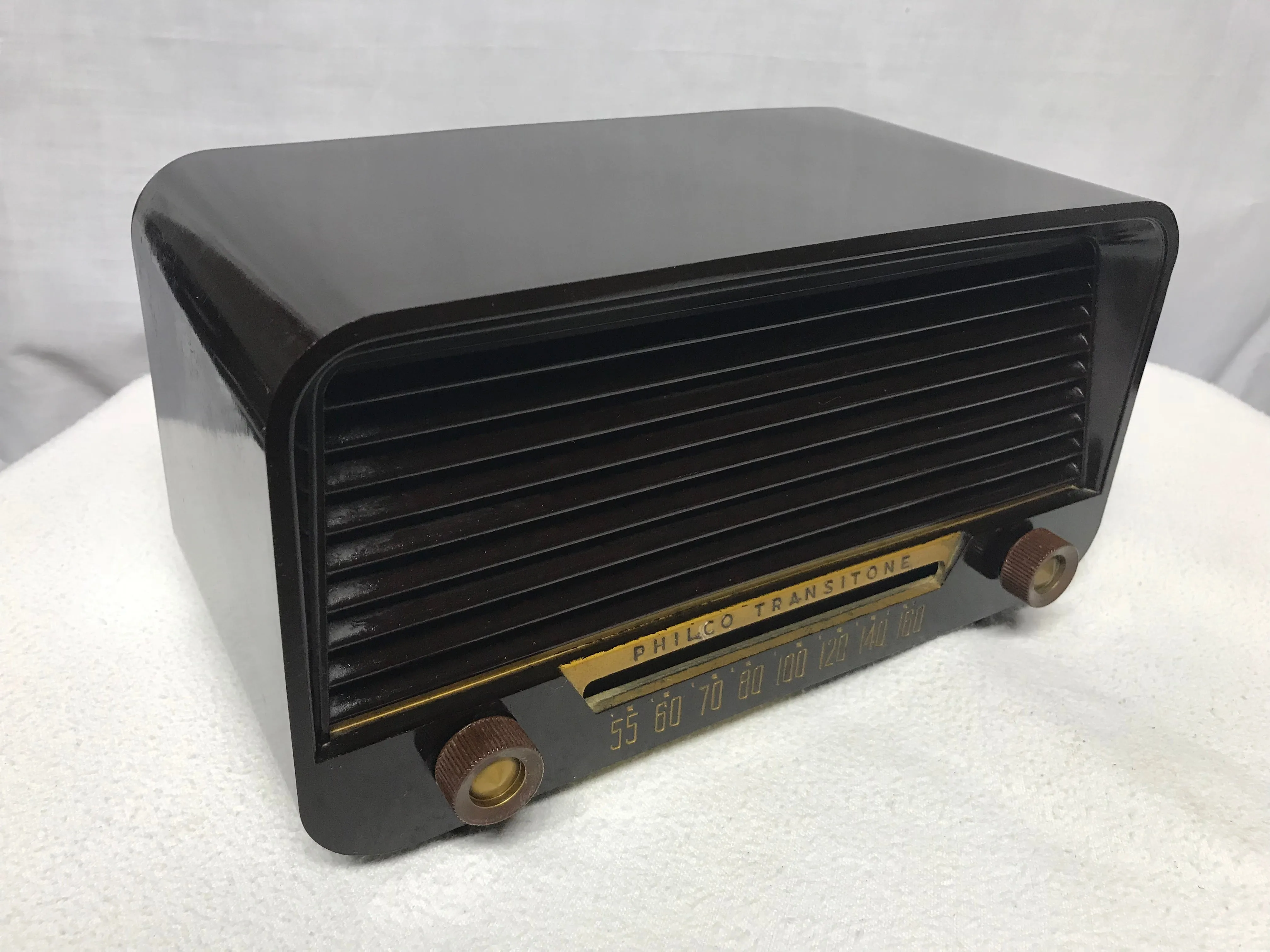 Vintage Retro Philco Tube Radio With Bluetooth Input.
