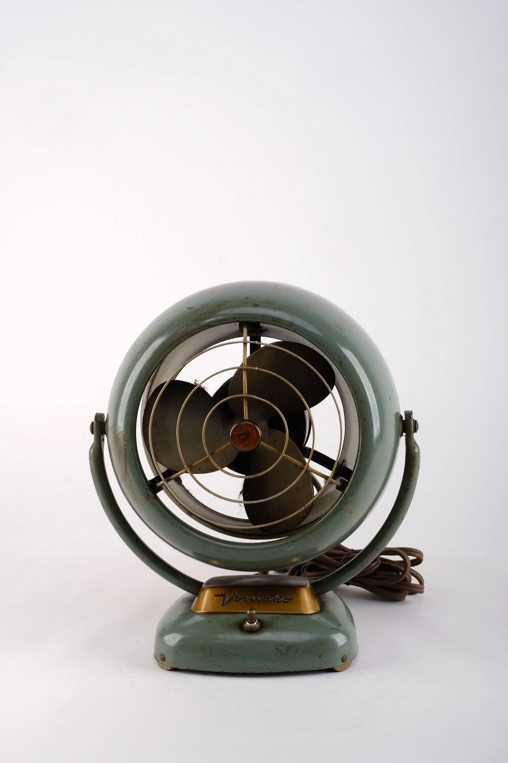 VINTAGE RETRO VORNADO & GRAND AIR ELECTRIC DESK FAN