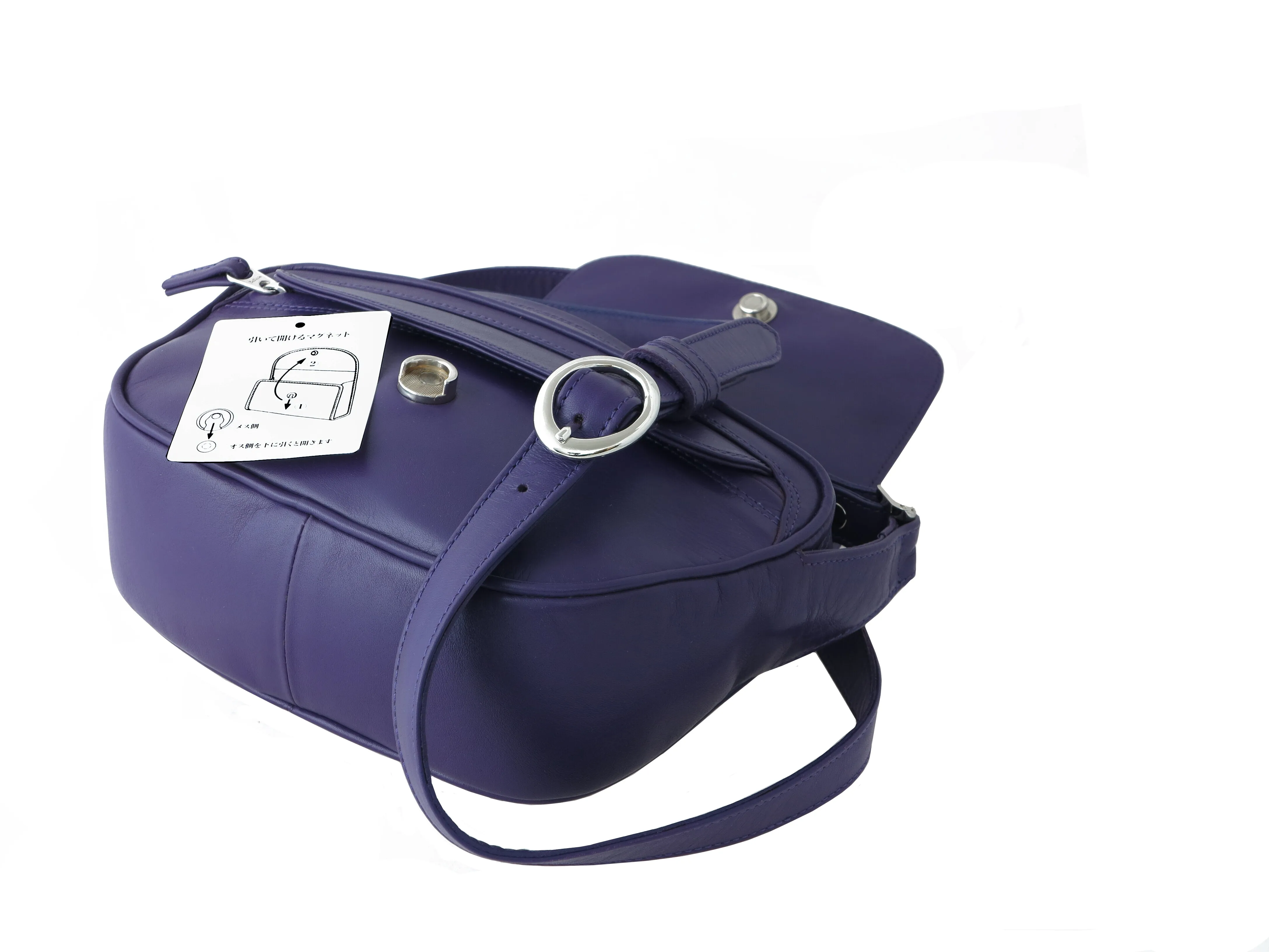 WINA LK The Must- A minimalist with a lock and key (Small bag across the body)