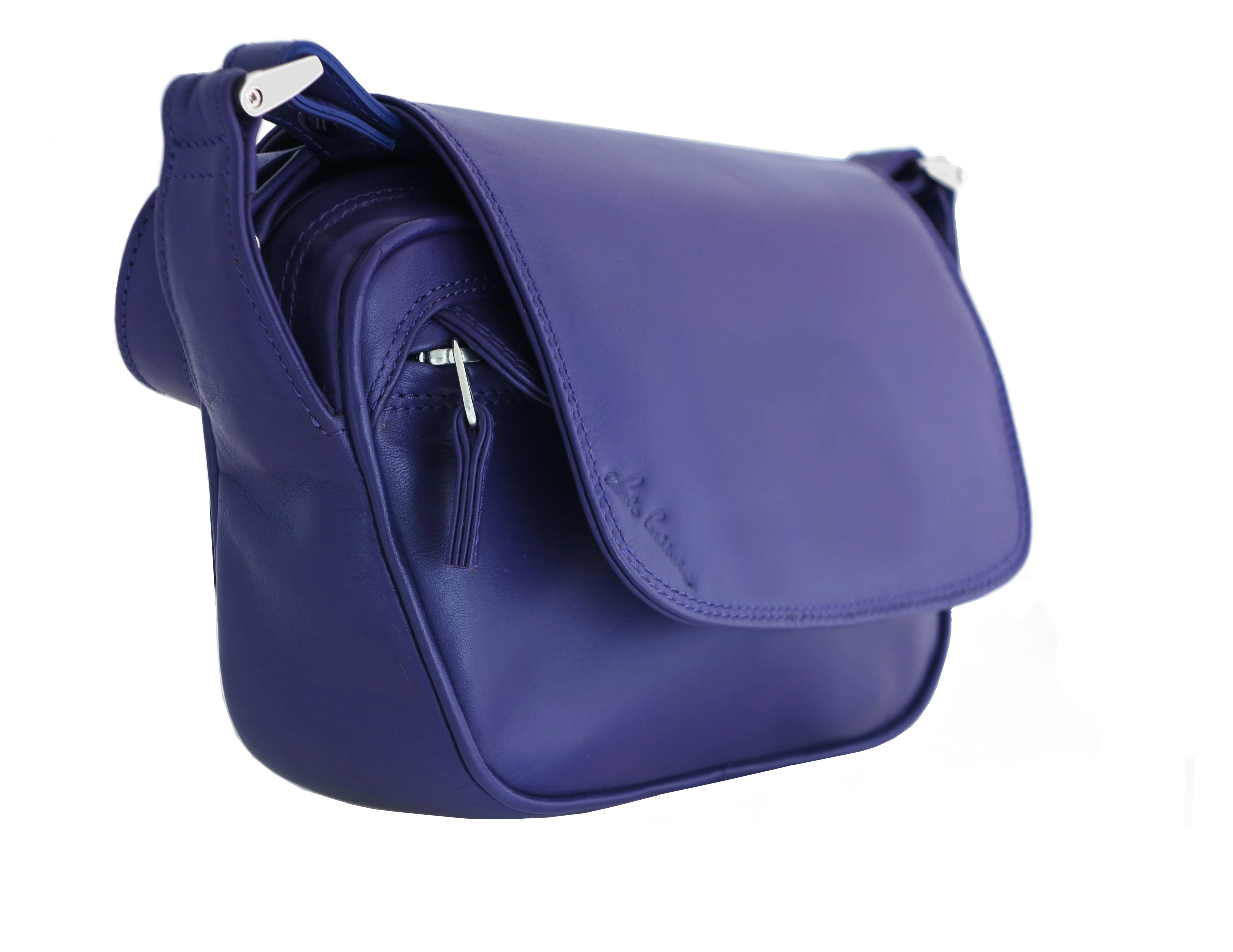 WINA LK The Must- A minimalist with a lock and key (Small bag across the body)